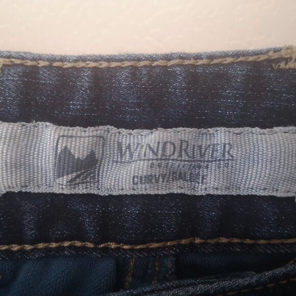 Wind River Curvy Ladies Lined Medium Wash Bootcut Slight Flare Jeans - Picture 3 of 14